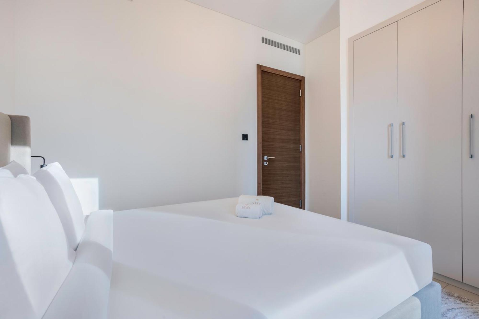 By Latinem Luxury 1br Cvr B2303 Near Burj Khalifa Dubai
